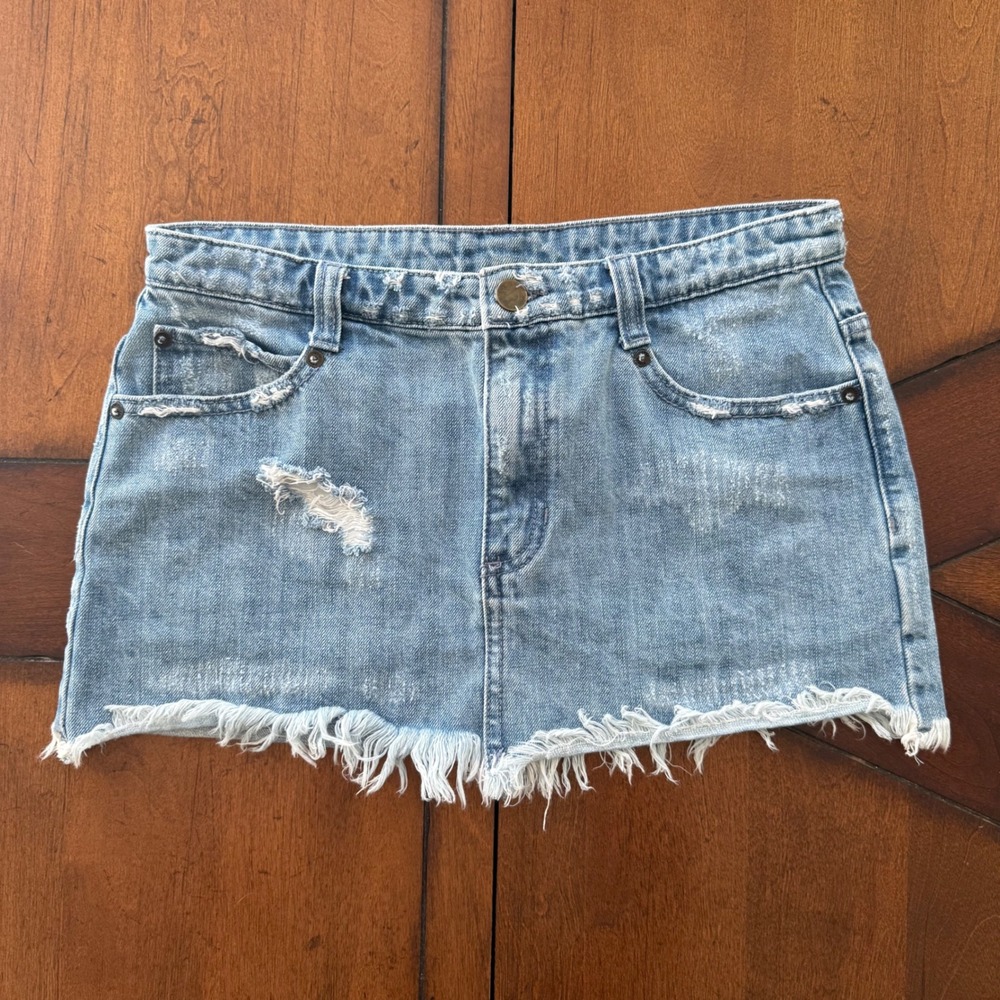 Free People Womens Distressed Denim Mini Skirt Light Wash Raw Hem Size 2